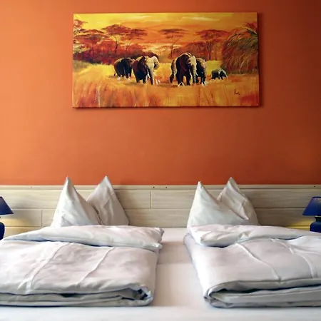 מלון Bavaria Safari 3*