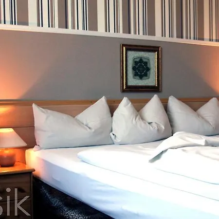 Hotel Bavaria Safari 3*